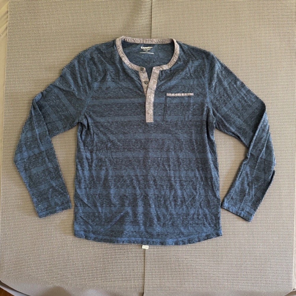 Express Soft Wash Mens Blue Striped Long Sleeve Henley Shirt Medium Pocket